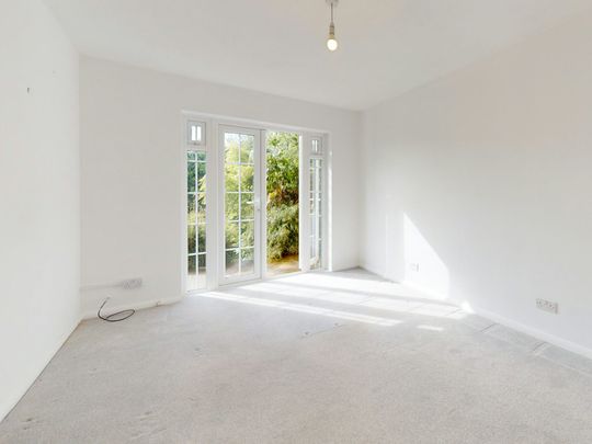Detached house to rent on - Photo 1