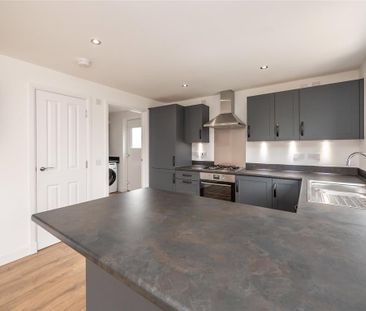 4 bedroom detached house to rent - Photo 4