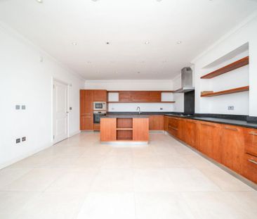 4 bedroom flat to rent - Photo 6
