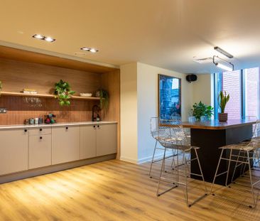 3 bedroom flat to rent - Photo 1