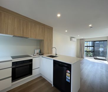 Charming 2 Bedrooms Low Maintenance - Photo 5