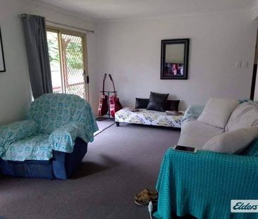 Charming Country Cottage In A Country Town! - Photo 1