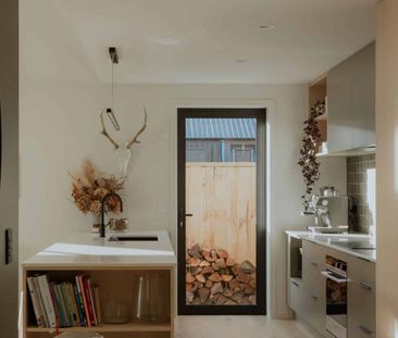 Spacious family home with modern comforts - Photo 3