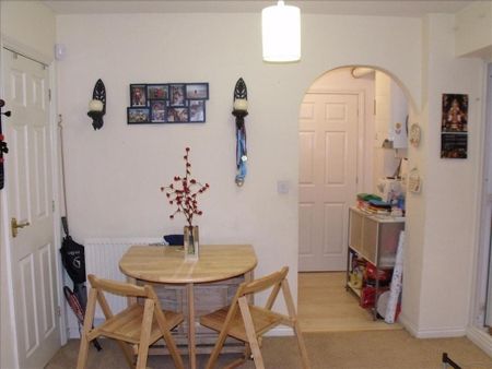 4 bed detached house to rent in NE12 - Photo 5