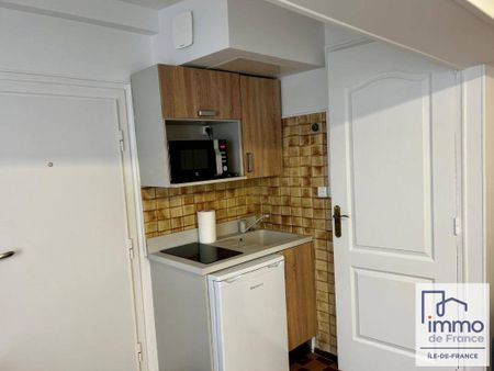 Location appartement studio 1 pièce 22 m² à Chartres (28000) Hotel de Ville Saint-pierre - Photo 3