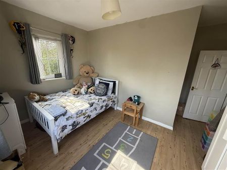 28 Lagmore Glen, Belfast, BT17 0UZ - Photo 3