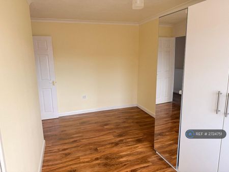 3 bedroom end of terrace house to rent - Photo 5