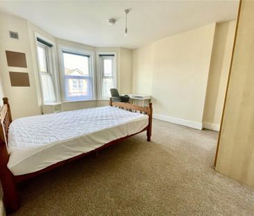 4 bedroom detached house to rent - Photo 3