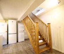 8 Bed - 30 Brudenell Avenue, Hyde Park, Leeds - LS6 1HD - Student - Photo 1