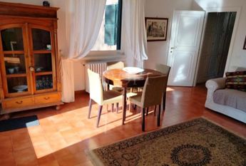 Ardeatina-Divino Amore: Quiet, charming rustic villa, big and well-curated garden, 3 beds, 1 study, 3 baths, living room, kitchen, with terraces , AC and parking space. Ref 2322