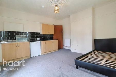 House share to rent - Photo 3