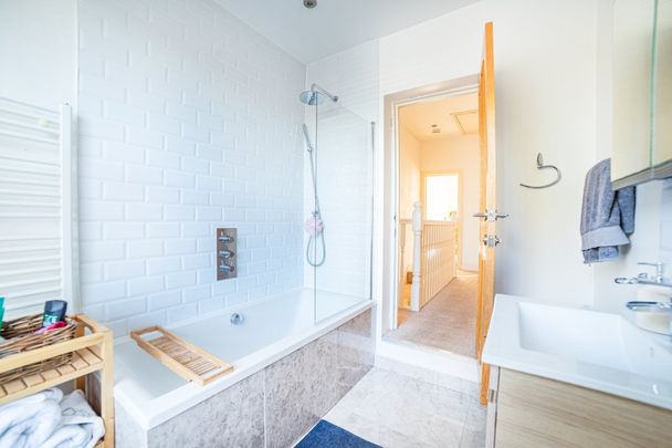 Rosebery Avenue, London - Photo 1