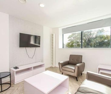 Broadgate, Beeston, NG9 - Photo 2