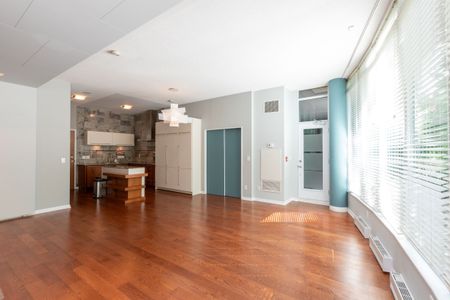 For Lease - 219 Fort York Boulevard Unit# 102, Toronto, Ontario - Photo 2