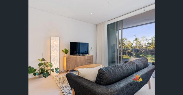 ELEGANT & SOPHISTICATED - Large 1 Bedroom Q3 Apartment – WITH CAR BAY! - Photo 1