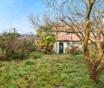 3 Bed End Terrace, Barry Road, SO19 - Photo 2