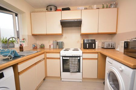 2 bedroom maisonette to rent - Photo 4