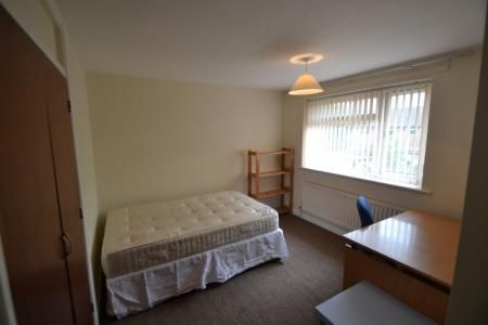 Arnesby Road, Lenton, Nottingham, NG7 - Photo 2