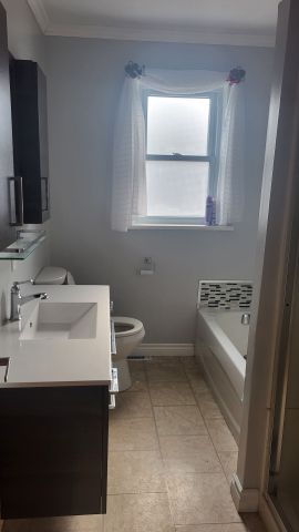 For Lease - 240 Wallace Avenue Unit# Main Floor, Welland, Ontario - Photo 5