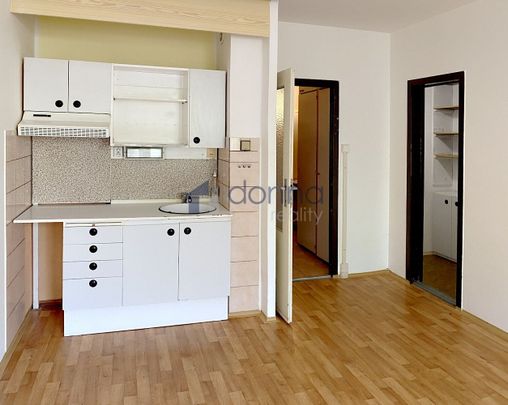 Pronájem bytu 1+kk 29 m² - Photo 1