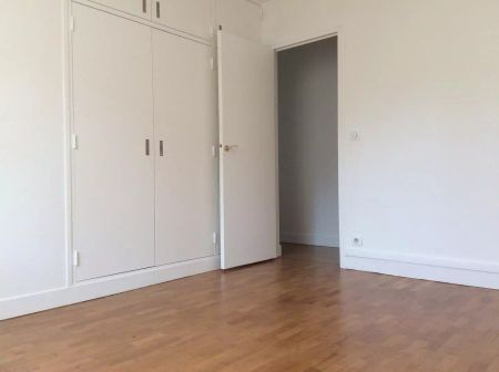 location Appartement T5 DE 129.3m² À PARIS - Photo 2