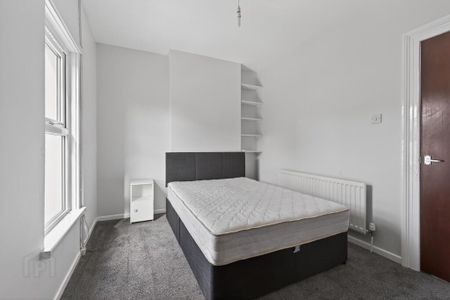 46 Mercer Street, Lisburn, BT27 5AJ - Photo 4