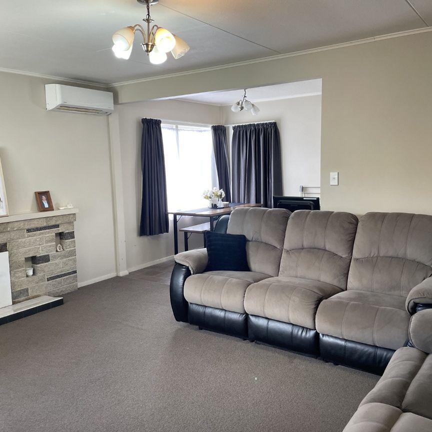 Wainuiomata Living - Photo 1