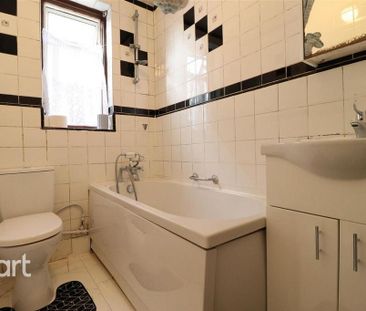 2 bedroom semi-detached house to rent - Photo 5