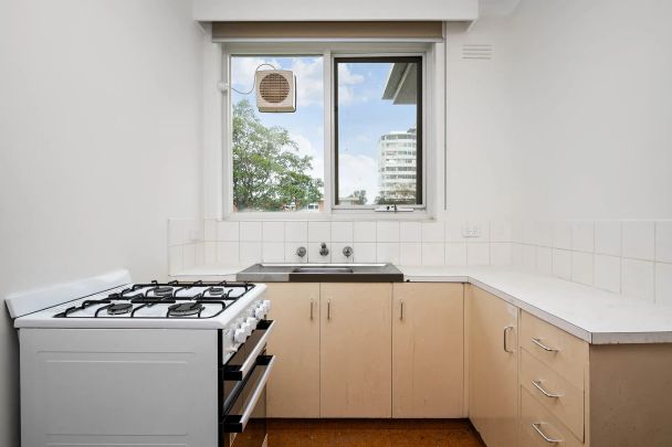 Unit 13/19 Shakespeare Grove, - Photo 1