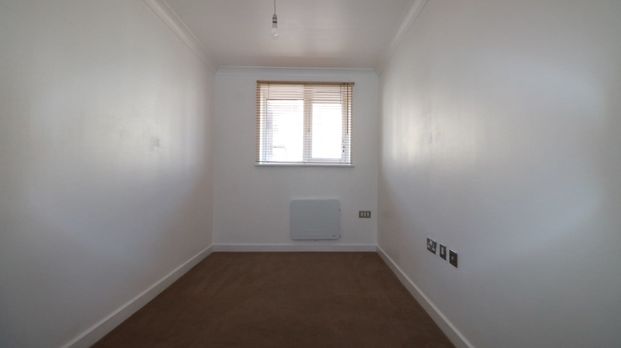 Flat 1 60 Guildford Road, Royal Court, Southend-On-Sea, 60 Guildford Road, SS2 5BH - Photo 1