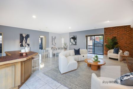 Spacious Family Living - Photo 4