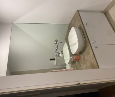 Port Melbourne - Photo 2