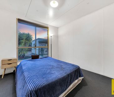 Fully Furnished and self contained Granny Flat in Cambridge Estate - Photo 1