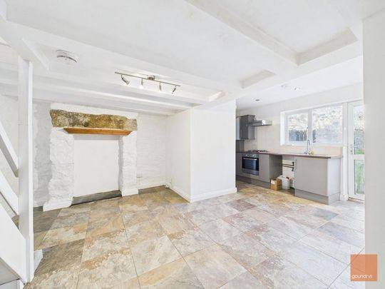 3 bedroom terraced house to rent - Photo 1