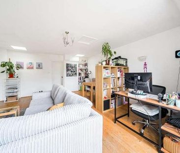 Avenue House, Chesham, HP5 - Photo 1