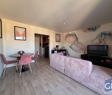 Location Appartement 2 pièces 43m² - Photo 2