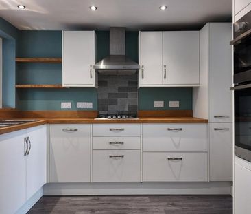 3 bedroom terraced house to rent - Photo 4
