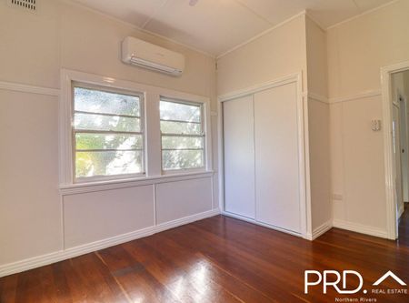 Refreshed 3 Bedroom Home in Convenient Location - Photo 4