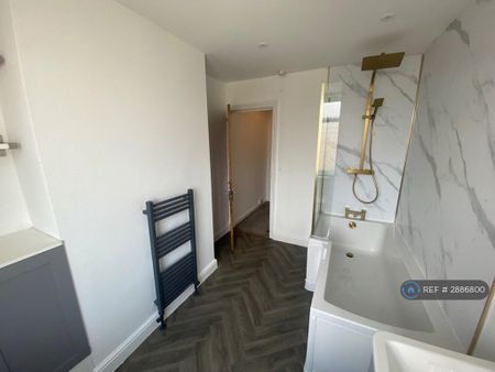 2 bedroom terraced house to rent - Photo 4