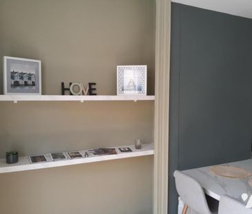 A LOUER APPARTEMENT MEUBLE T2 LAVAL - Photo 3