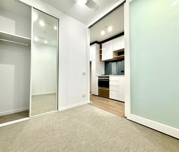 203/315 La Trobe Street - Photo 2