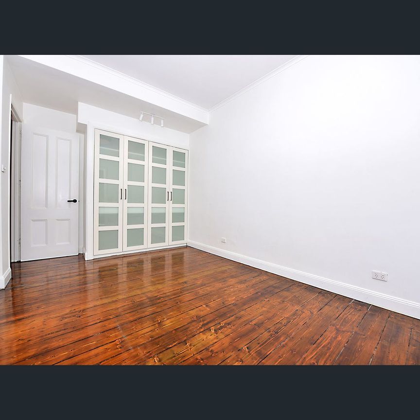 1/64 White Street, Mordialloc, Vic 3195 - Photo 1