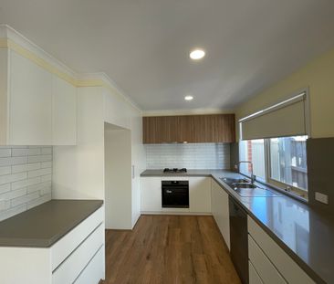 Charming Coastal Living - Photo 6