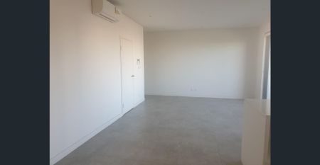 Luxurious Apartment-Walk to Westfield - Photo 4