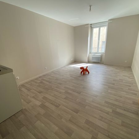 Location Appartement 1 pièce 24m² CLERMONT FERRAND 63000 - Photo 3