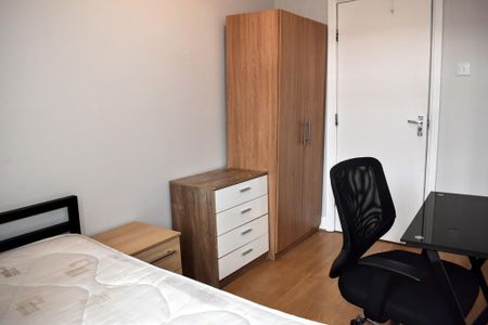 5 bedroom terraced house to rent - Photo 3