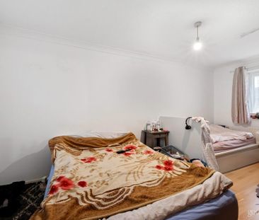 4 bedroom terraced house to rent - Photo 6