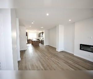 3 Bed 2.5 Bath Ottewell Home For Rent Edmonton - Photo 1