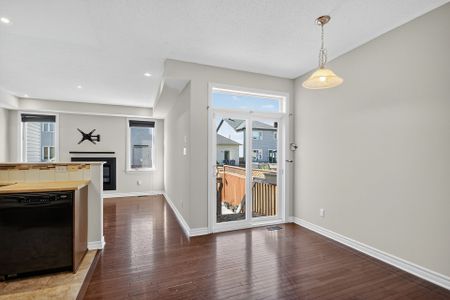 For Lease - 272 Broxburn Crescent, Barrhaven, Ontario - Photo 4