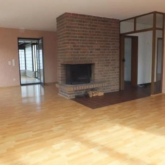 Freistehendes Wohnhaus in bester Nachbarschaft mit schönem Garten in sonnenscheingeprägter Ruhiglage - Photo 1